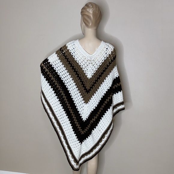Granny Crochet Poncho - Picture 8 of 17